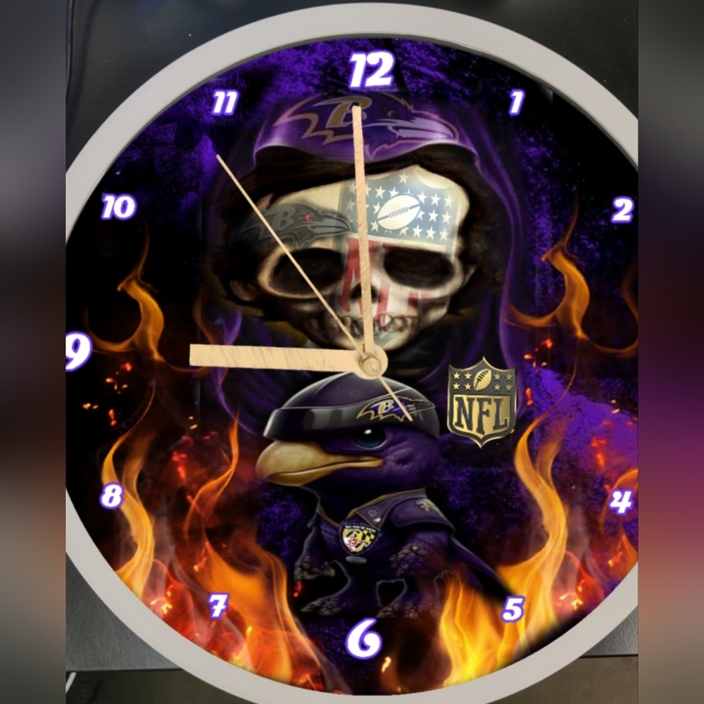 Cincinnati Raven Edgar Allen Poe football clock with Dance lights